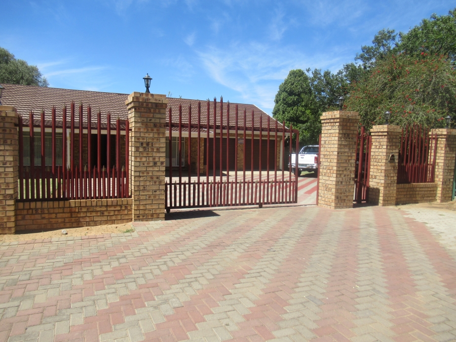 3 Bedroom Property for Sale in Riebeeckstad Free State